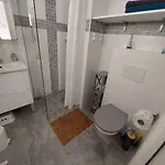 Maison Au Bord De *